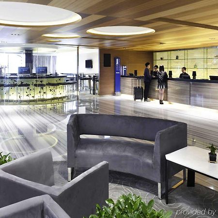 Novotel Nathan Road Kowloon Гонконг Экстерьер фото