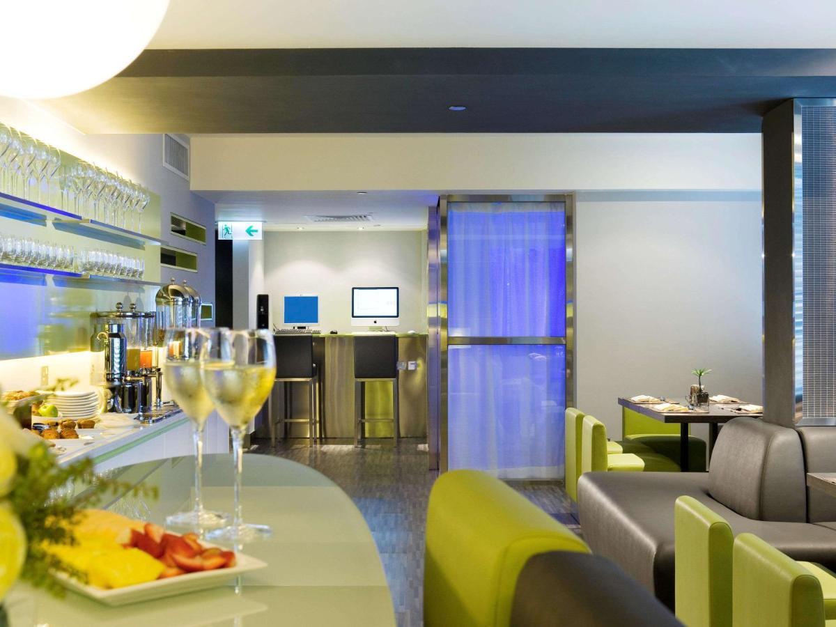 Novotel Nathan Road Kowloon Гонконг Экстерьер фото