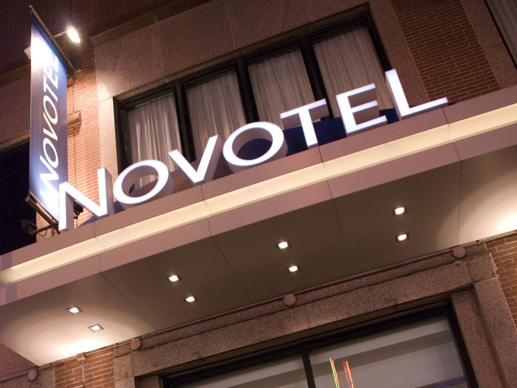 Novotel Nathan Road Kowloon Гонконг Экстерьер фото
