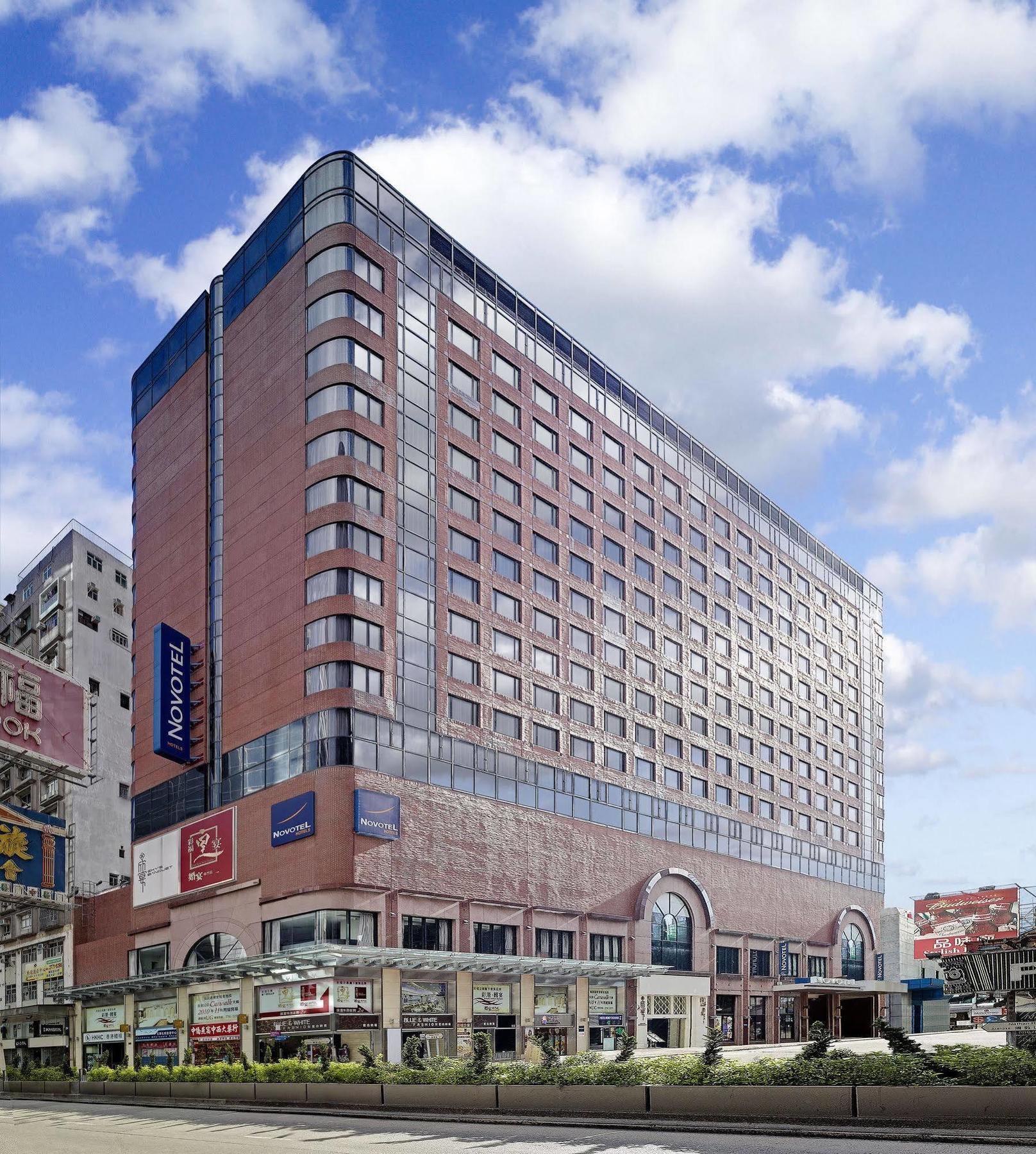 Novotel Nathan Road Kowloon Гонконг Экстерьер фото