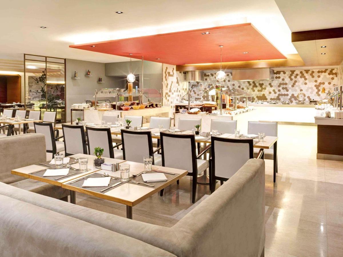Novotel Nathan Road Kowloon Гонконг Экстерьер фото