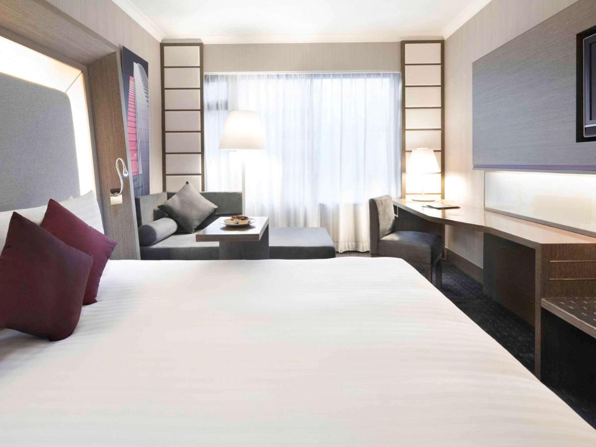 Novotel Nathan Road Kowloon Гонконг Экстерьер фото