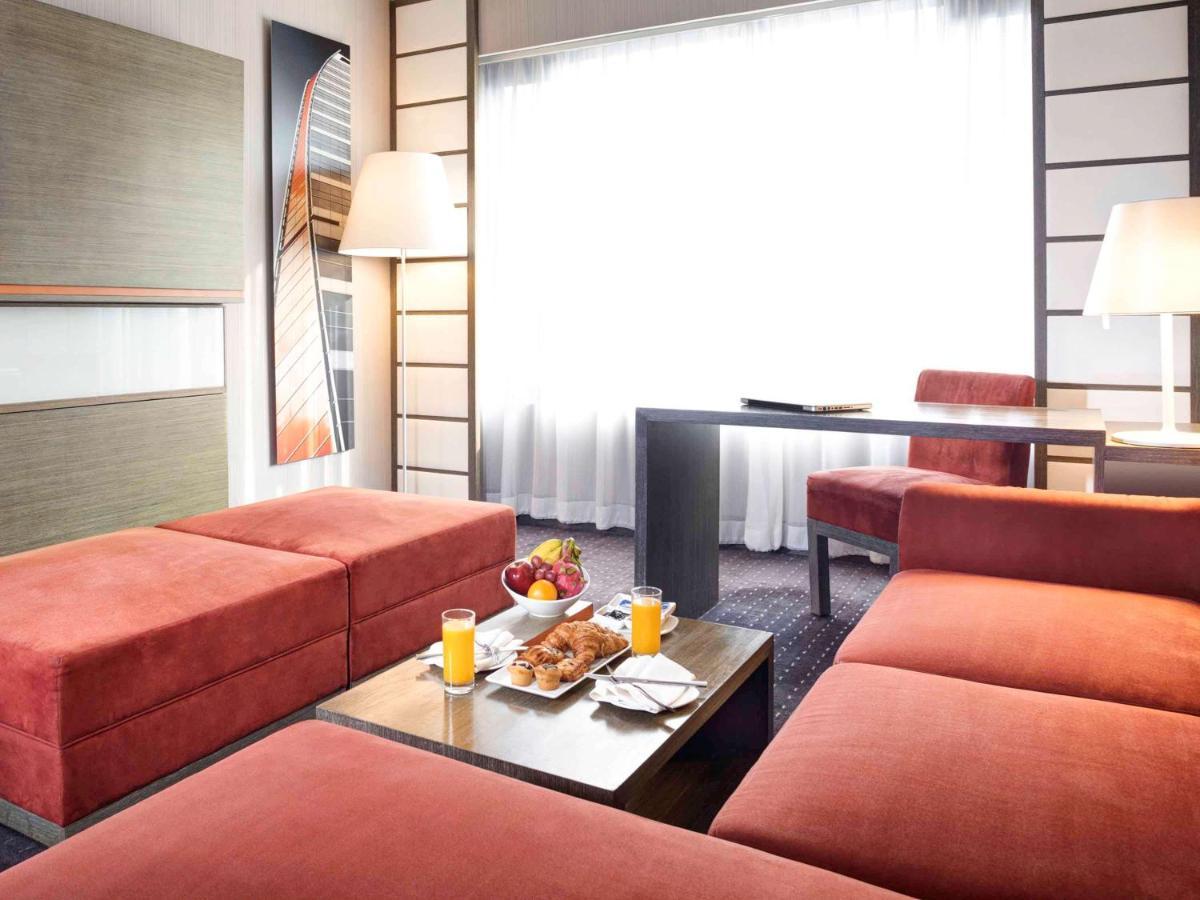 Novotel Nathan Road Kowloon Гонконг Экстерьер фото